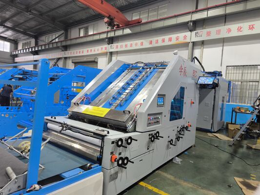 Otomatik 5 Katmanlı Yüksek Hızlı Servo Oluklu Laminasyon Makinesi, 160 metre/dakika Hız ve Servo Motor Kontrollü