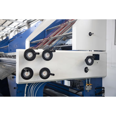 Karton Karton Flüt Laminasyon Yapıştırma Makinesi Çok Fonksiyonlu Rafla