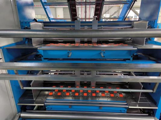 Yüksek hassasiyetli laminasyon için Servo Kontrollü Dalgalanmış Kağıt Yaprakla Yaprak Laminasyon Makinesi
