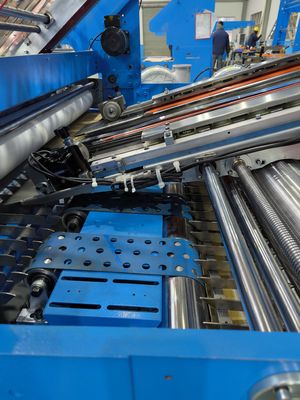 Otomatik Düzeltme ve Servo Kontrolüyle 160m/Min'de Gürültülü Kağıt için Yüksek Hızlı Yapraktan Yaprağa Laminasyon Makinesi