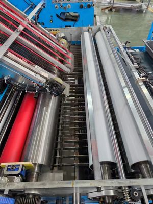 Oluklu Kağıdın Laminasyonu ve Çok Katlı Lamine Ürünlerin Üretimi için Servo Kontrollü Levhadan Levhaya 5 Katlı Flüt Laminasyon Makinesi