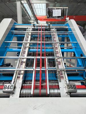 Oluklu Kağıdın Laminasyonu ve Çok Katlı Lamine Ürünlerin Üretimi için Servo Kontrollü Levhadan Levhaya 5 Katlı Flüt Laminasyon Makinesi