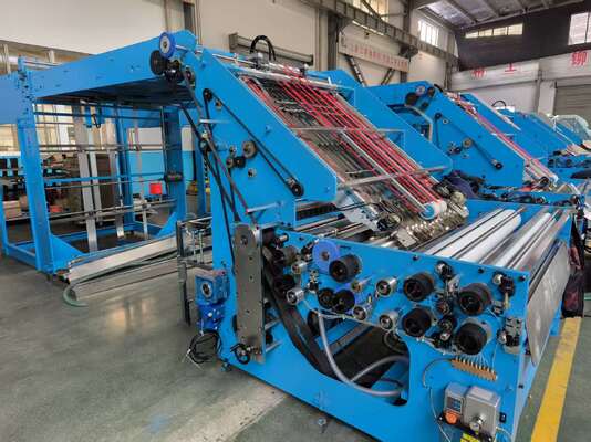Otomatik Flüt Laminatör Makinesi, Ticari Ticaretlerde Gürültülü Karton Laminasyonu ve Litho Laminasyon Performansı için Tasarlanmıştır