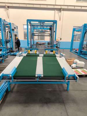 Otomatik Çevirmeli İstifleme Makinesi, Oluklu Laminatör İçin Yavaş Kağıt Masası ve Sistem Bileşenleri Entegre Edilmiş, Paketleme Üretiminde Çevirme ve İstifleme
