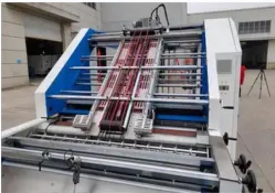 Ambalaj için 20KW 160m / Min Yüksek Hızlı Flüt Laminasyon Makinesi