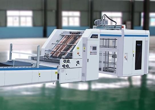 150m / Min Otomatik Litho Laminasyon Makinesi 1700x1700mm Oluklu Yapıştırma Servo Motor Kontrolü
