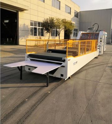 Kartondan Oluklu Mukavvaya Levhadan Levhaya Etiket Otomatik Flüt Laminasyon Makinesi