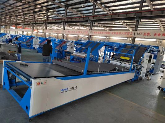 Otomatik algılama Servo Düzeltme Bir -Tıklama Düzenleme Dalgalanmış Laminasyon Makinesi