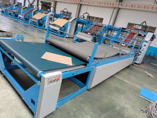 Yüksek Hızlı Oluklu Mukavva Laminasyon ve Lito Laminasyon Görevlerini Desteklemek İçin Geliştirilmiş Otomatik Flüt Laminasyon Makinesi